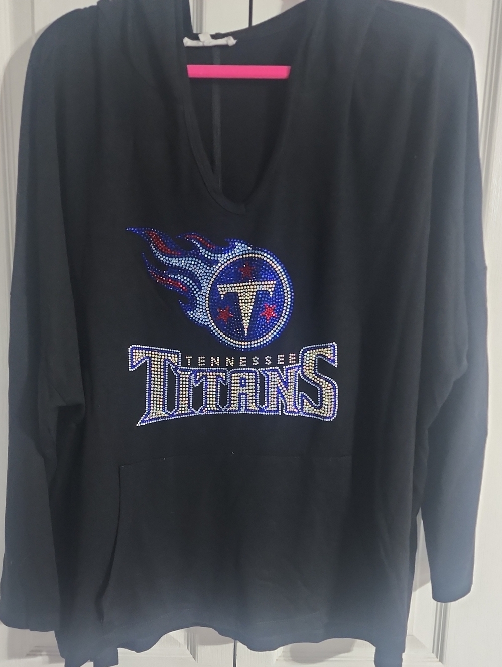 Black Tennessee Titans Rhinestone V-neck Hoodie